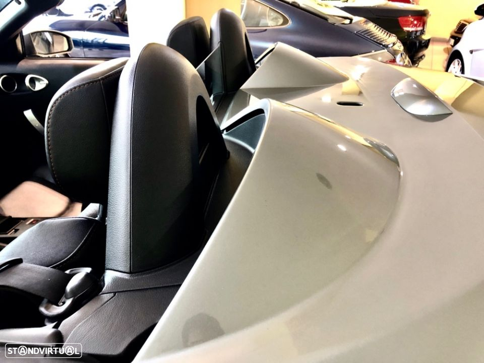 Nissan 350 Z Roadster - 28
