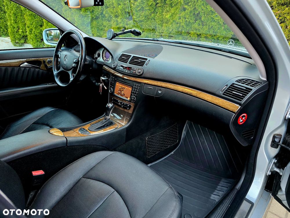 Mercedes-Benz Klasa E 320 CDI 7G-TRONIC Avantgarde BusinessEDITION - 26