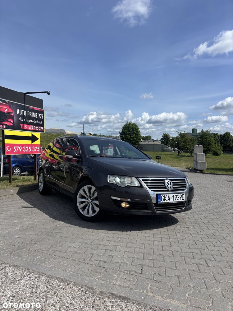 Volkswagen Passat - 1