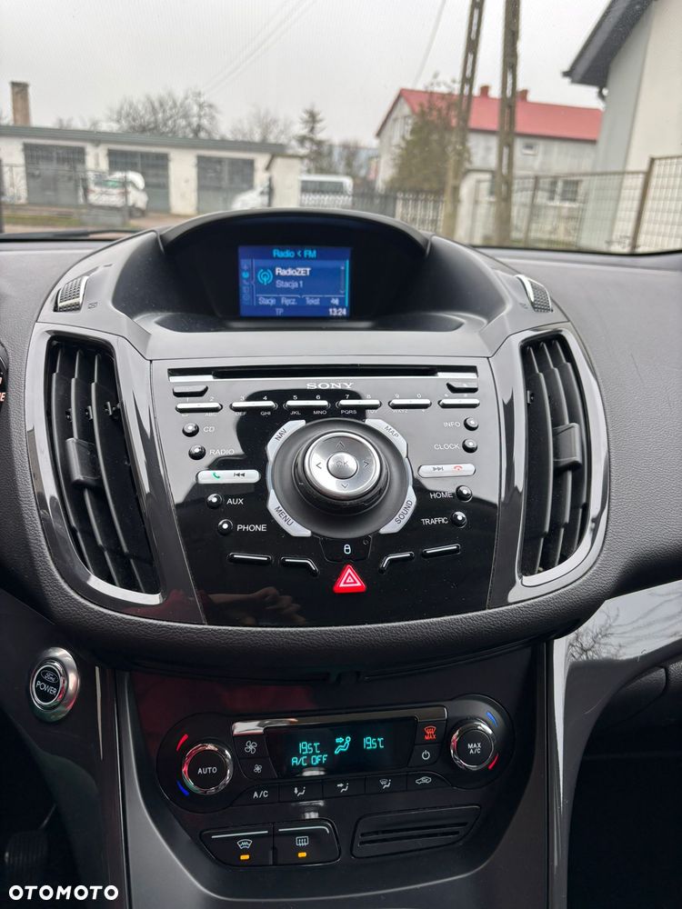 Ford Kuga 2.0 TDCi 2x4 Titanium - 17