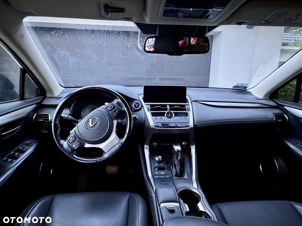 Lexus NX 300 F Impression AWD - 13