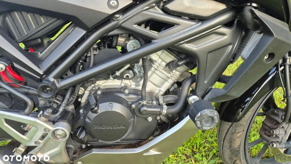 Honda CBR - 12
