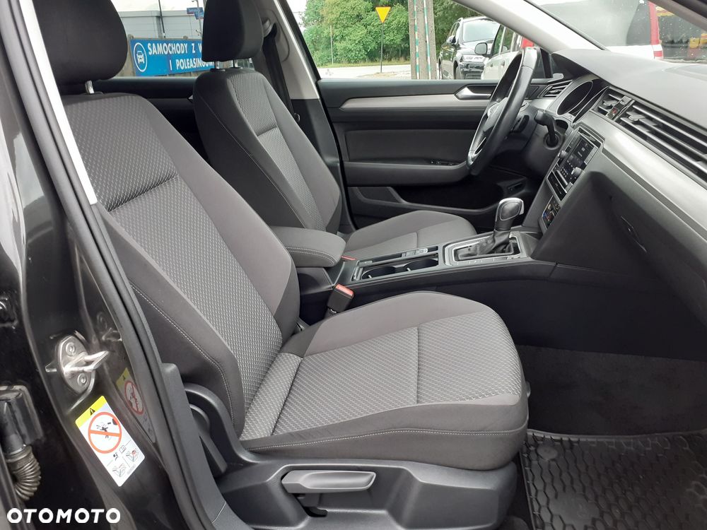 Volkswagen Passat - 26