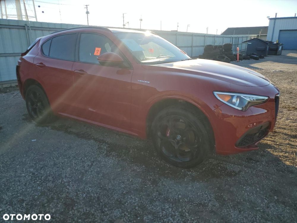 Alfa Romeo Stelvio - 2