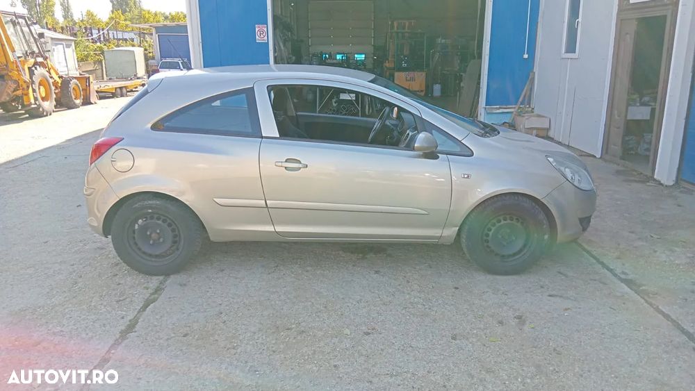 Opel Corsa 1.3 CDTI Essentia - 2