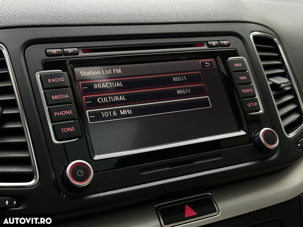 Volkswagen Sharan 2.0 TDI Blue Motion Highline - 17