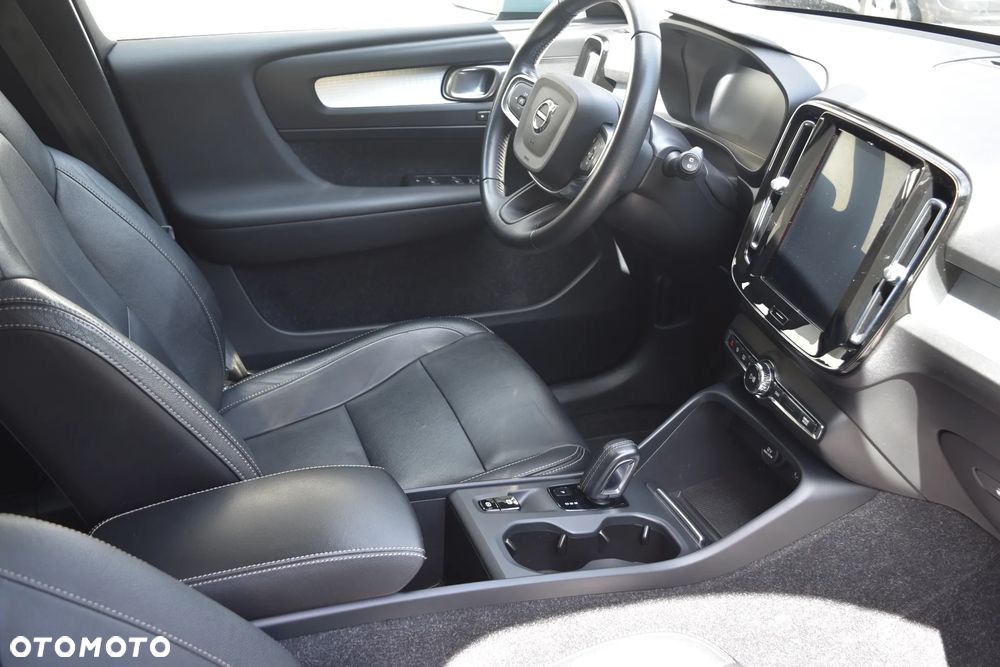 Volvo XC 40 T5 AWD Geartronic Momentum Pro - 21