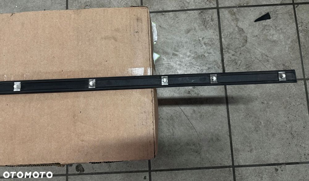 listwa drzwi prawa bmw 3 e46 5113-8252378 - 11