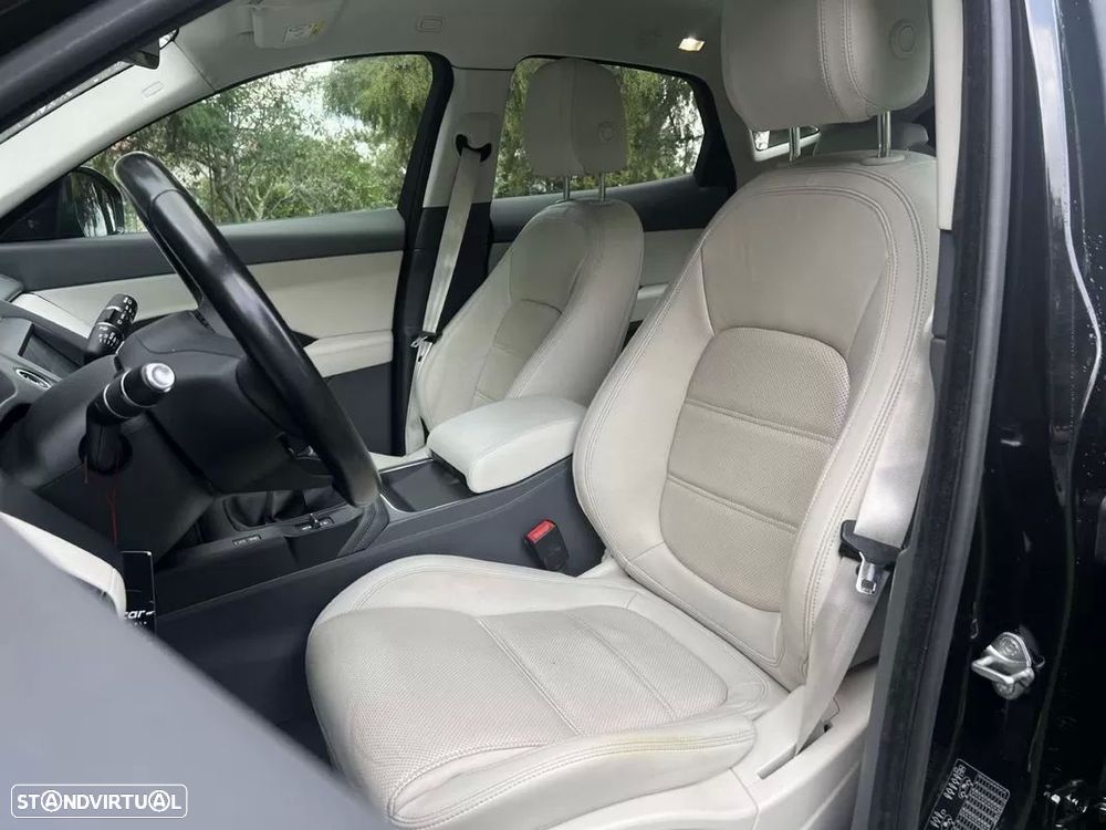 Jaguar E-Pace 2.0 i4D R-Dynamic S - 51