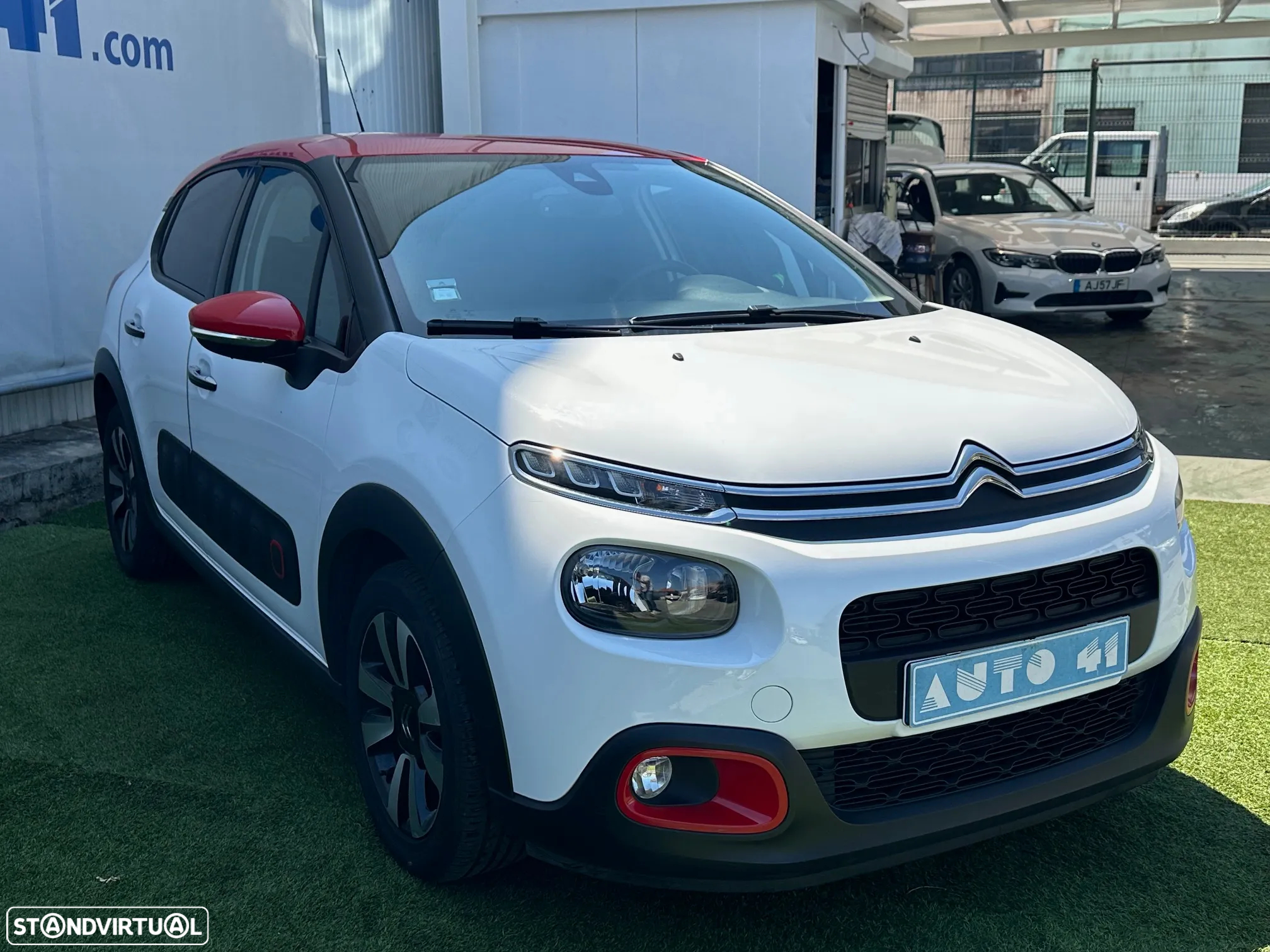 Citroën C3 1.2 PureTech Shine - 3