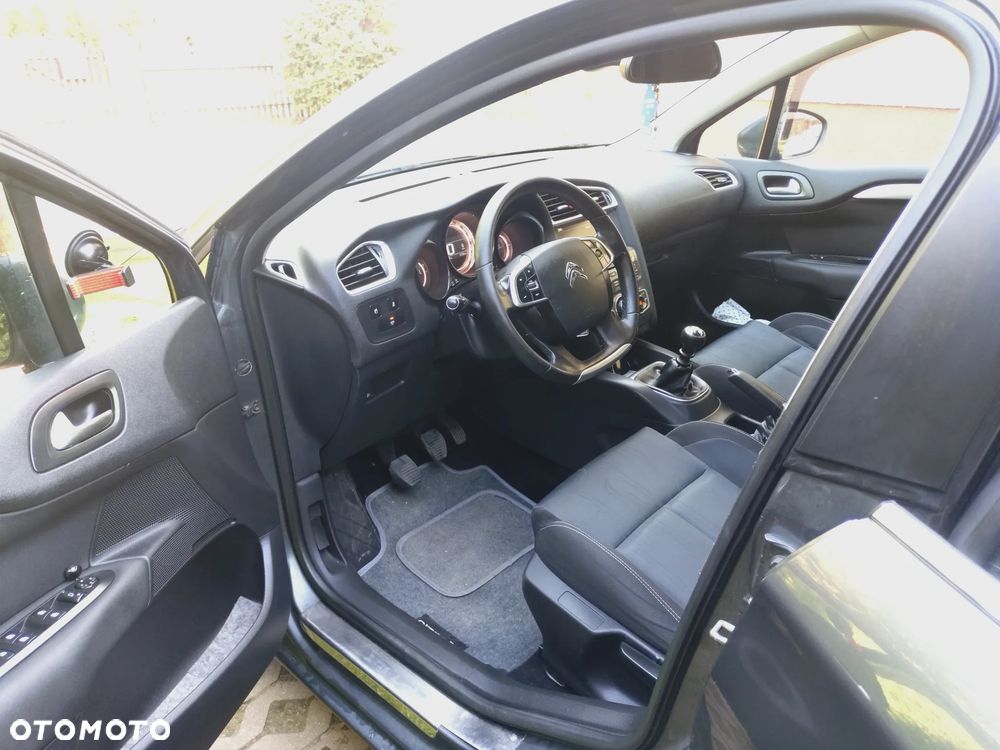 Citroën C4 ver-1-6-hdi-seduction - 14