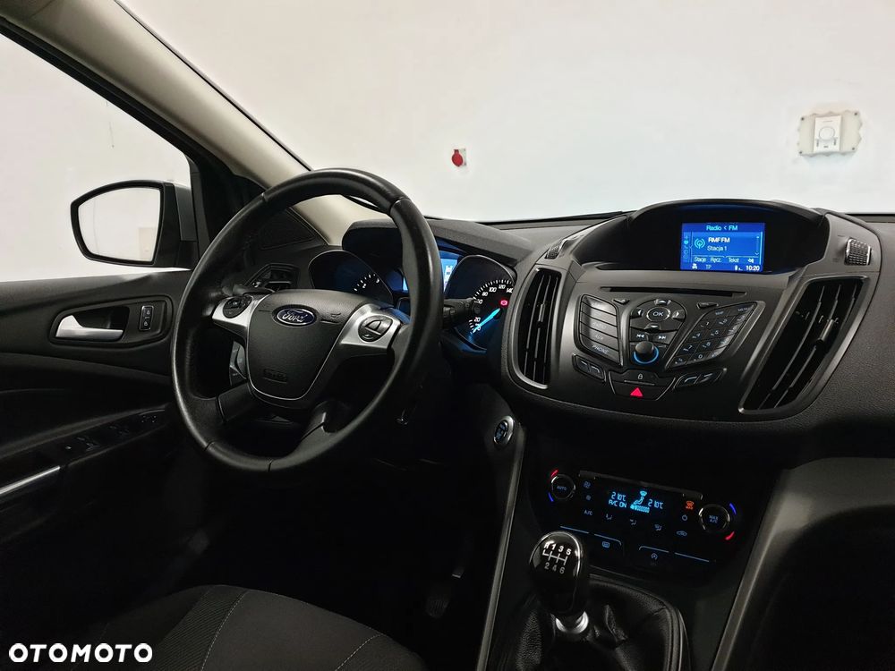 Ford Kuga - 33