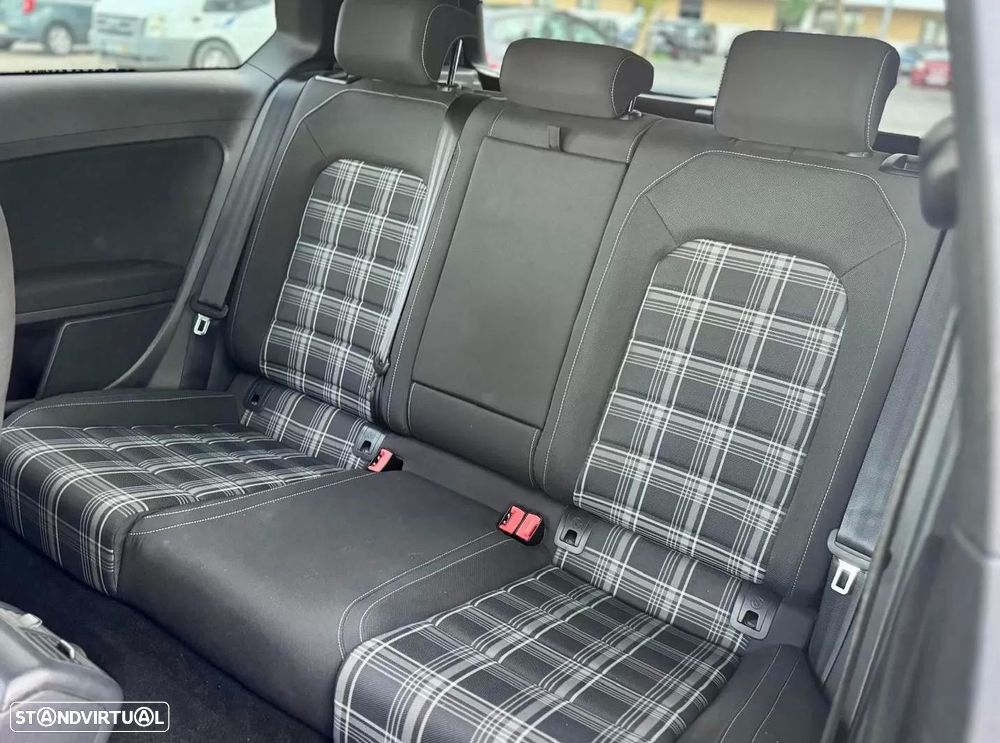 VW Golf 2.0 TDI GTD DSG - 20