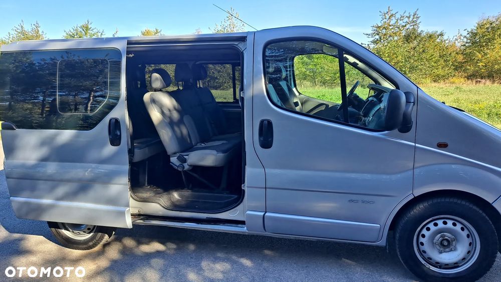 Renault Trafic - 16