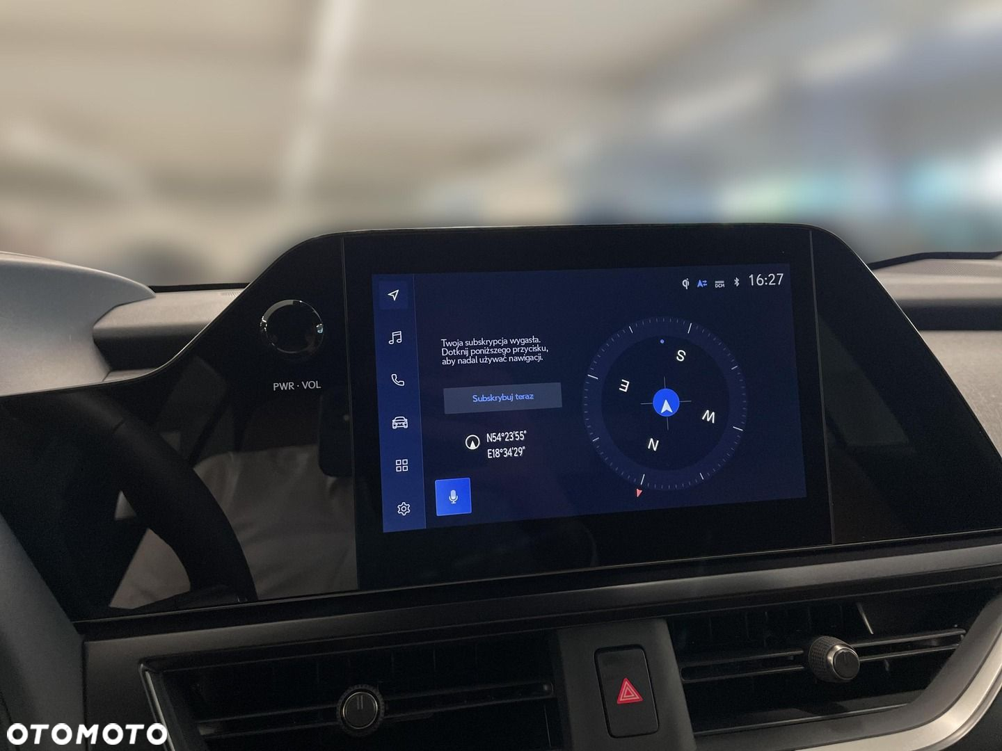 Lexus UX 300h Business - 21