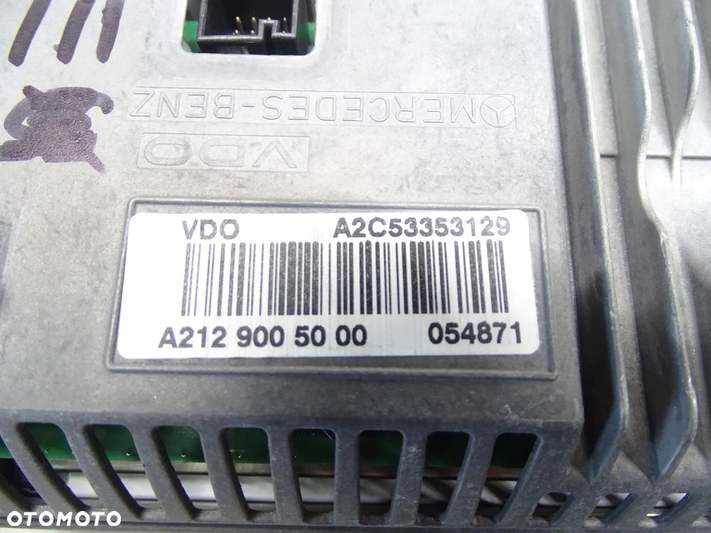 E KLASA W212 W207 Radio monitor 2129068800 - 7