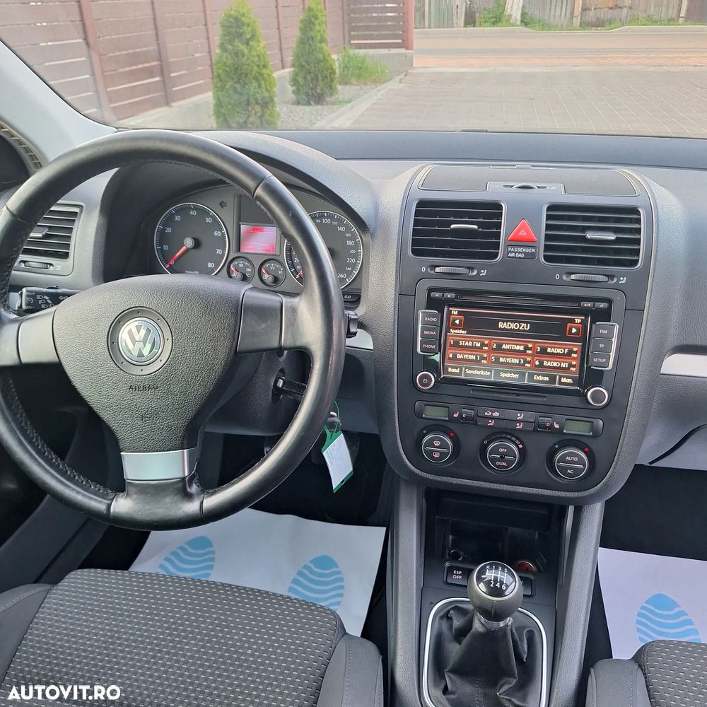 Volkswagen Jetta - 9
