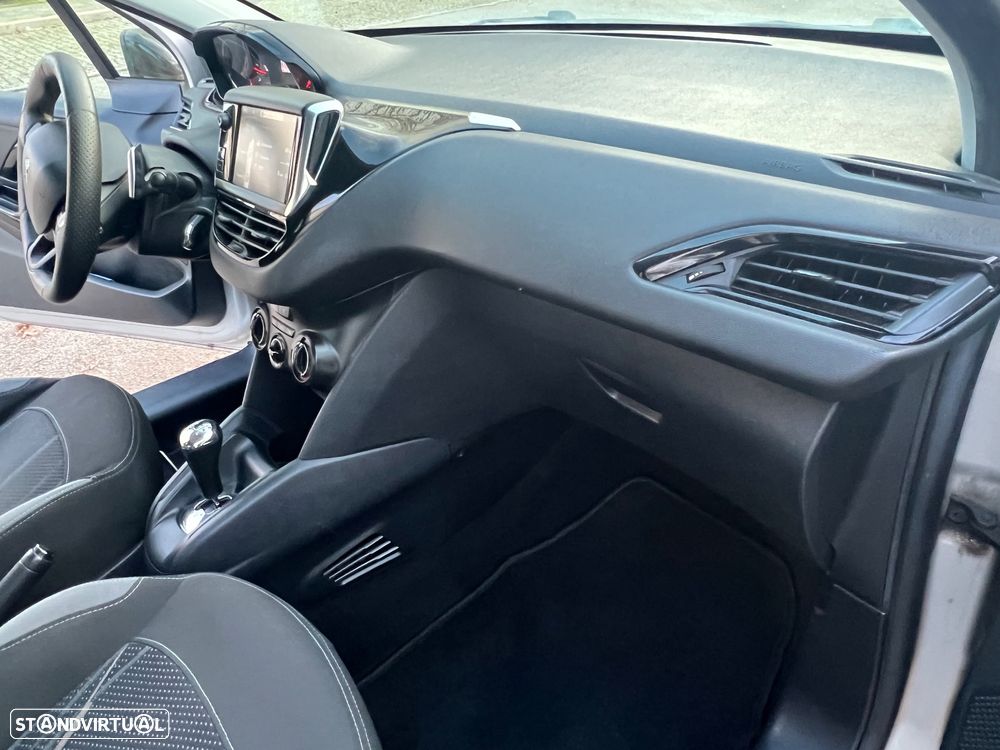 Peugeot 208 e-HDi 68 EGS5 Stop&Start Active - 17