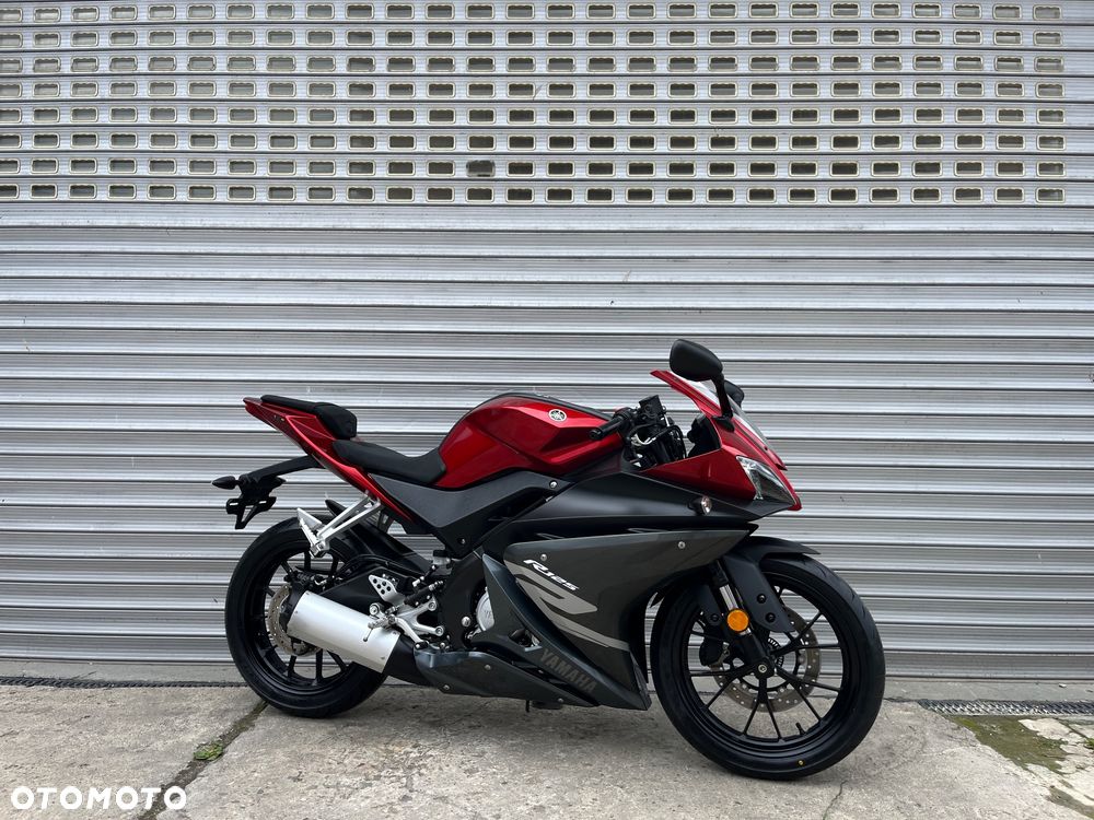 Yamaha YZF - 19