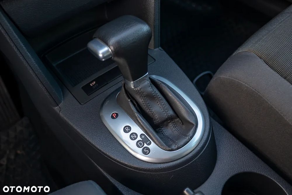 Volkswagen Touran 1.9 TDI DSG Trendline - 27