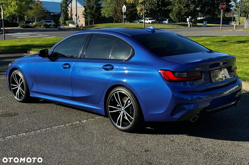 BMW Seria 3 330i M Sport - 5
