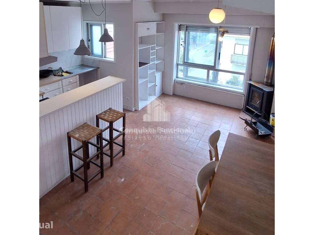 Oportunidade de negócio em Ramalde Duplex T1+1 . - Grande imagem: 2/18