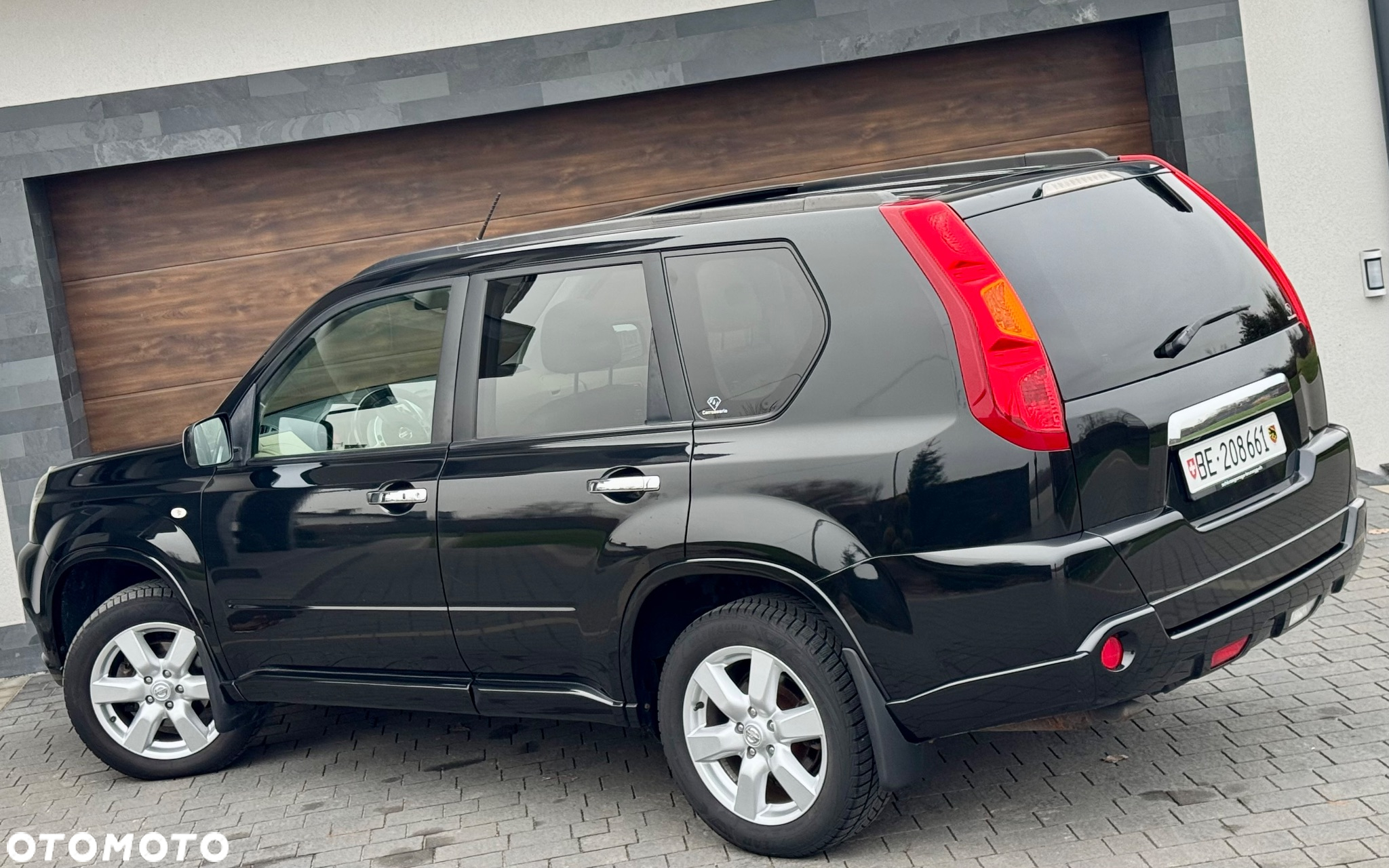 Nissan X-Trail 2.0 dCi 4x4 DPF Platinum - 6