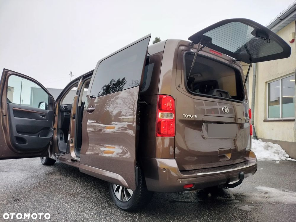 Toyota Proace Verso 2.0 D4-D Medium VIP - 40