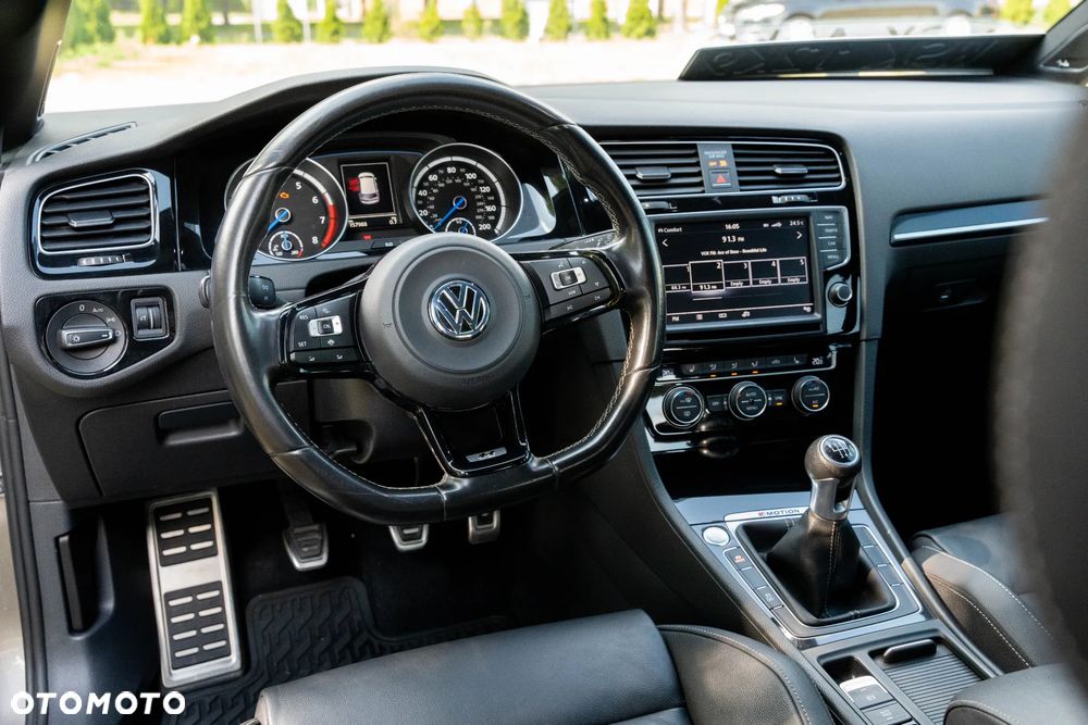 Volkswagen Golf - 11