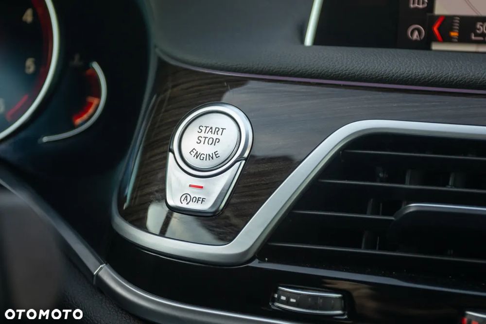 BMW Seria 7 730d - 30