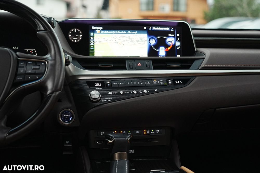 Lexus Seria ES 300h Style Edition - 32