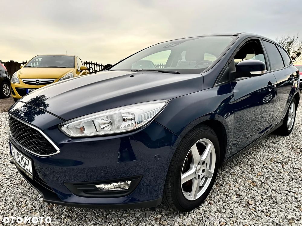 Ford Focus 1.0 EcoBoost Trend - 32