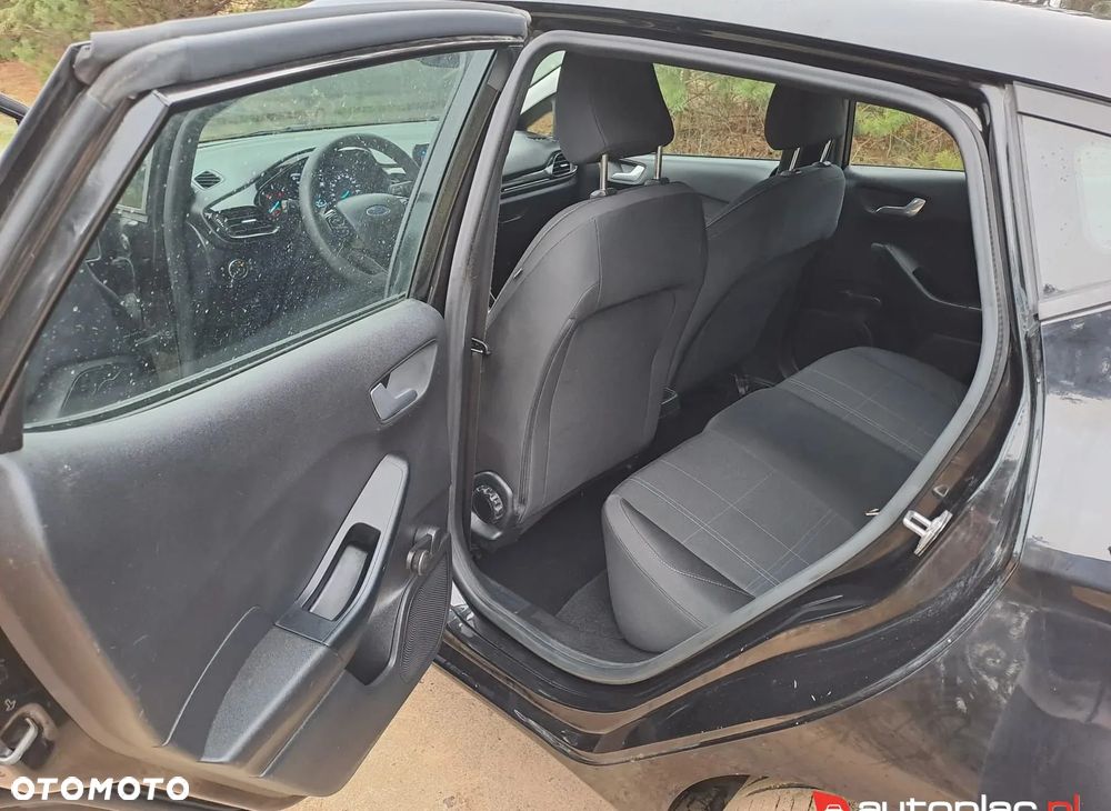 Ford Fiesta - 15
