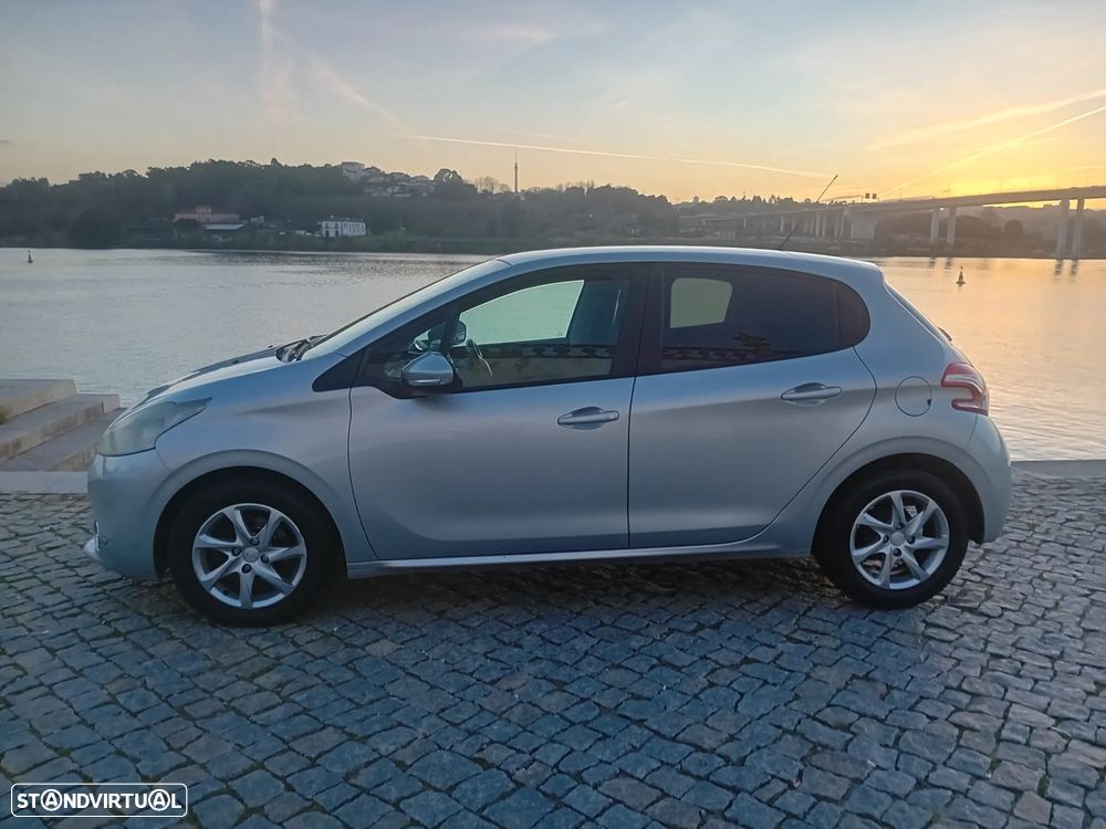 Peugeot 208 1.4 HDi Active - 6