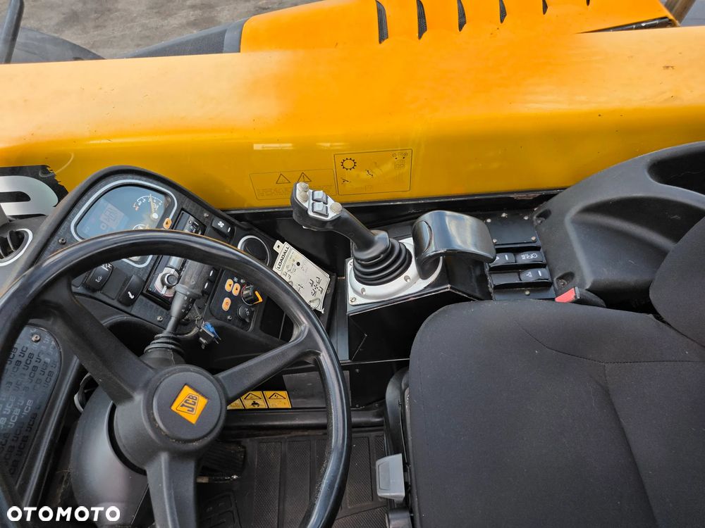 JCB 536-60 AGRI PREMIER - 9