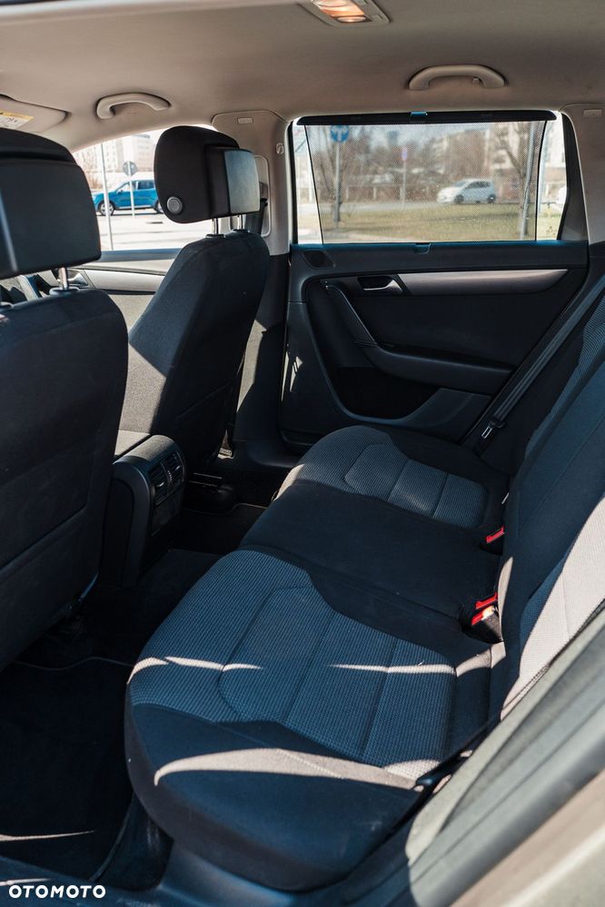 Volkswagen Passat 2.0 TDI Comfortline - 19