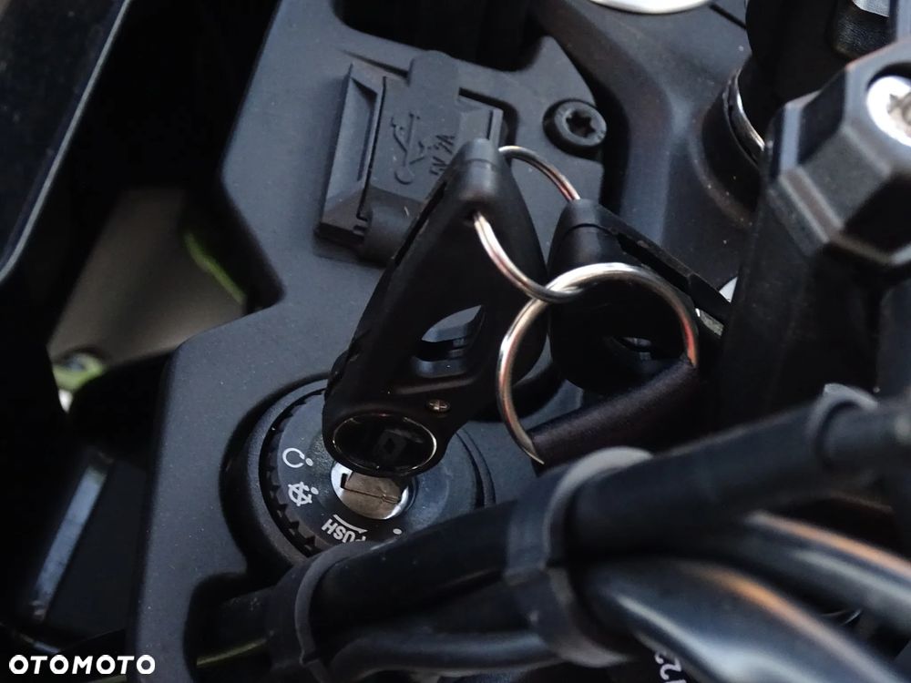 QJMOTOR SVT 650X - 17