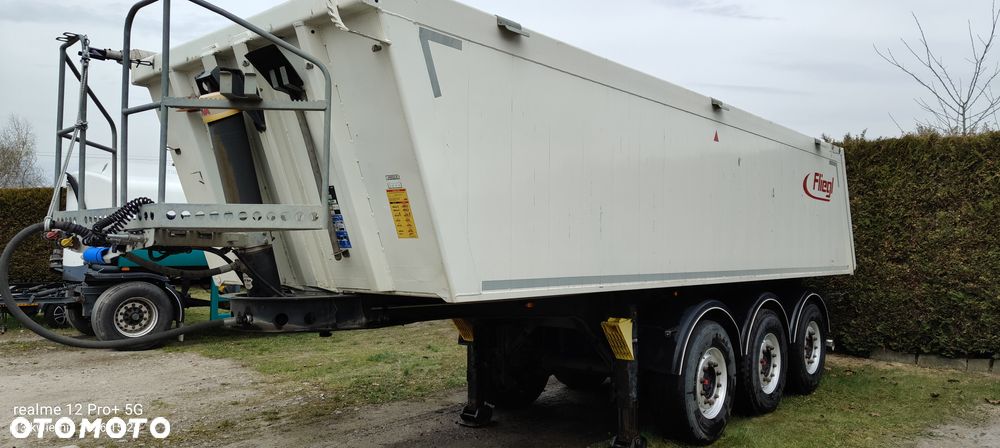 Fliegl Naczepa Fliegl 27 m. Waga 4580 - 3