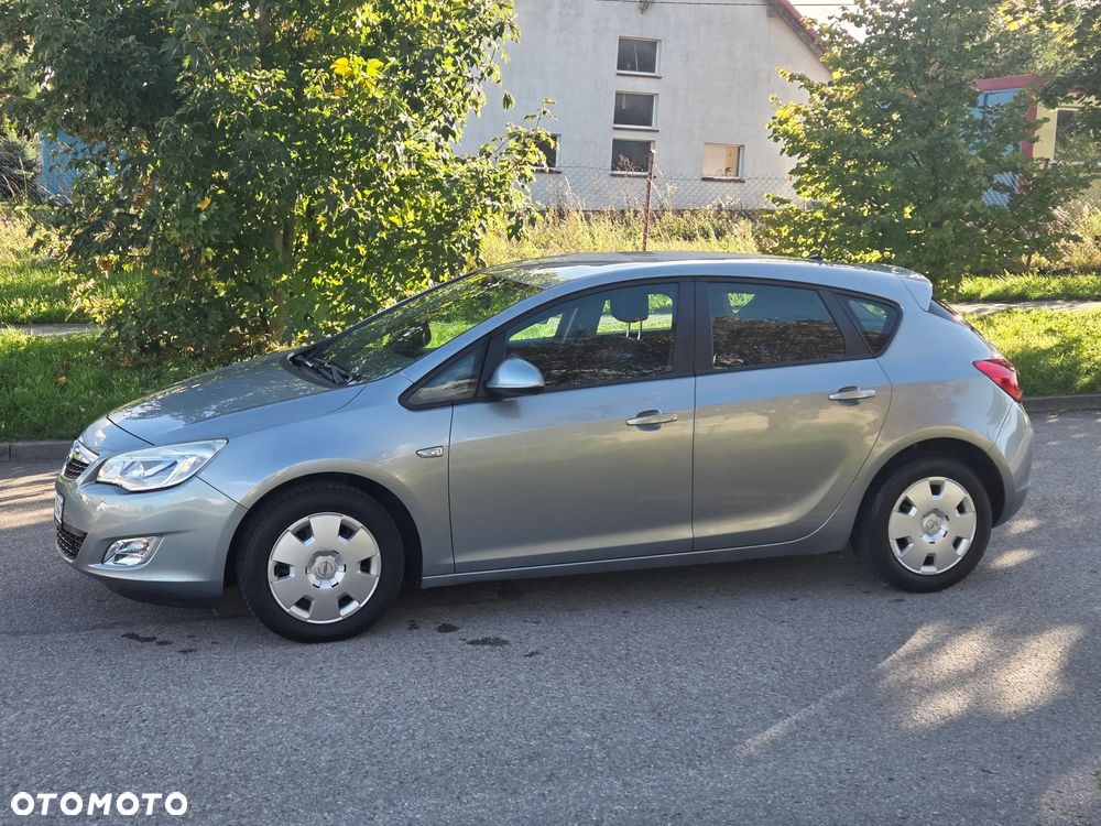 Opel Astra 1.6 - 10