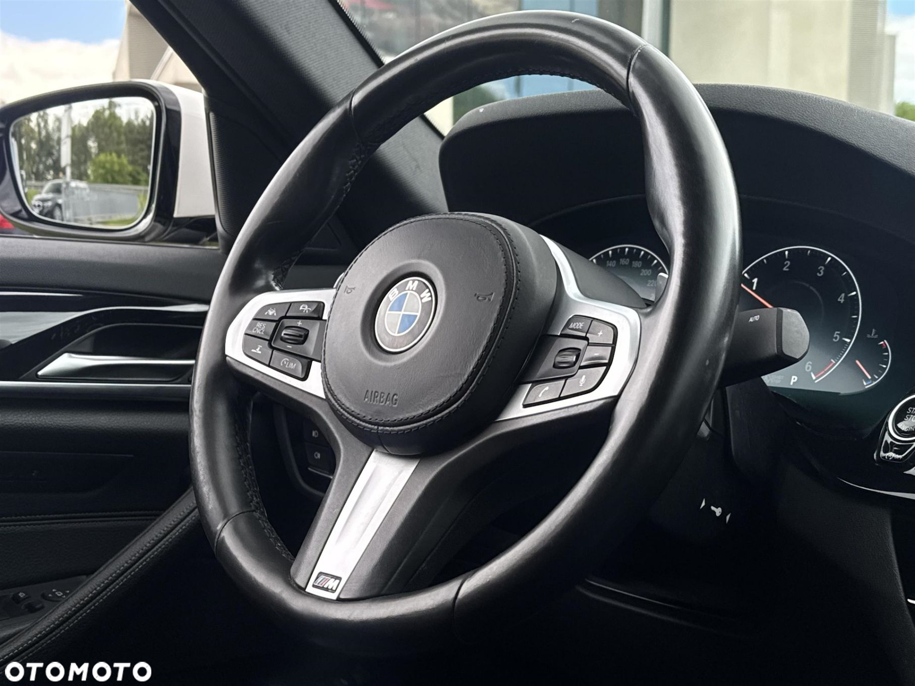 BMW Seria 5 520d xDrive - 16