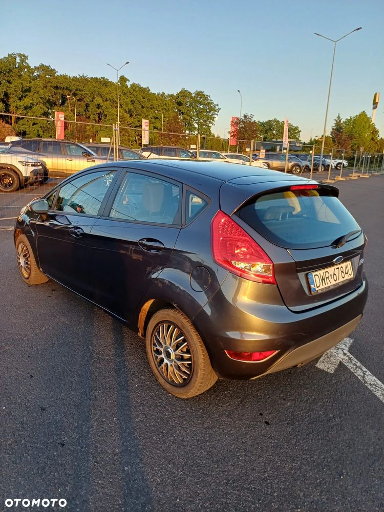 Ford Fiesta 1.25 Ambiente - 6