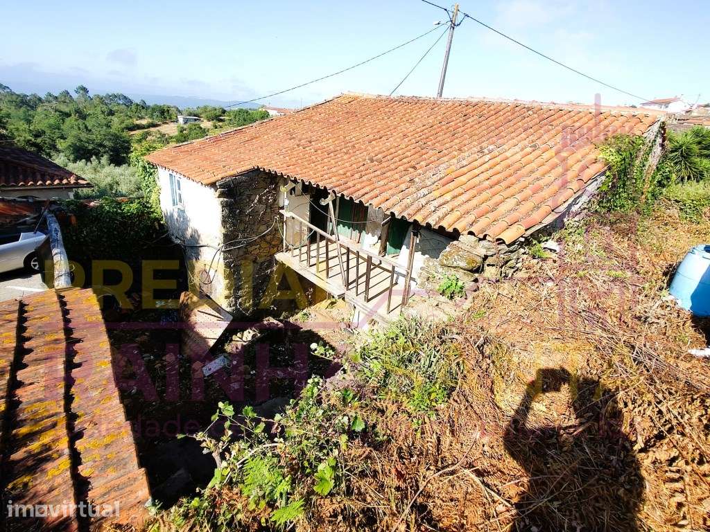 Moradia da aldeia para reabilitar-15 Km de Coimbra - Grande imagem: 2/16