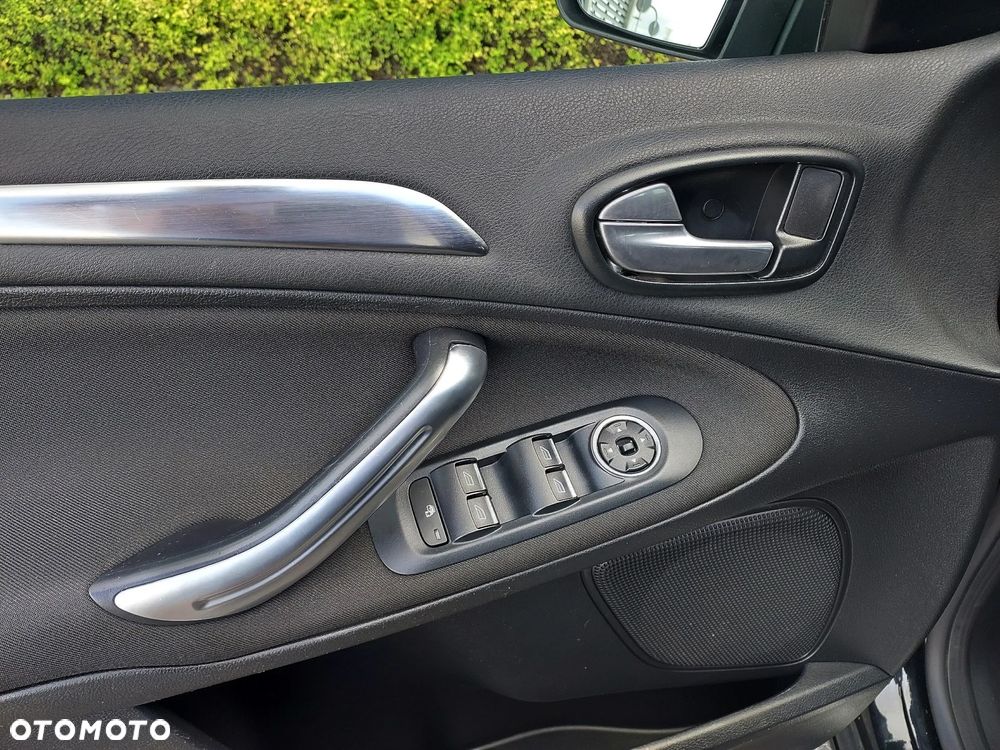 Ford S-Max 2.0 TDCi DPF Titanium - 33