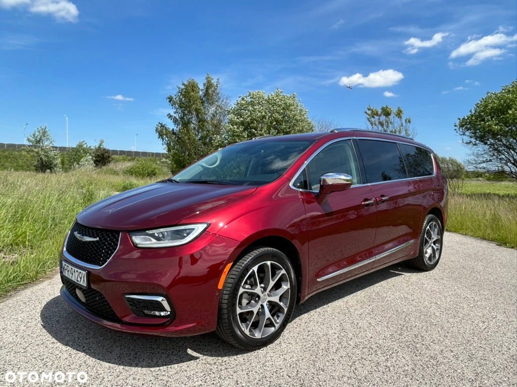 Chrysler Pacifica - 4