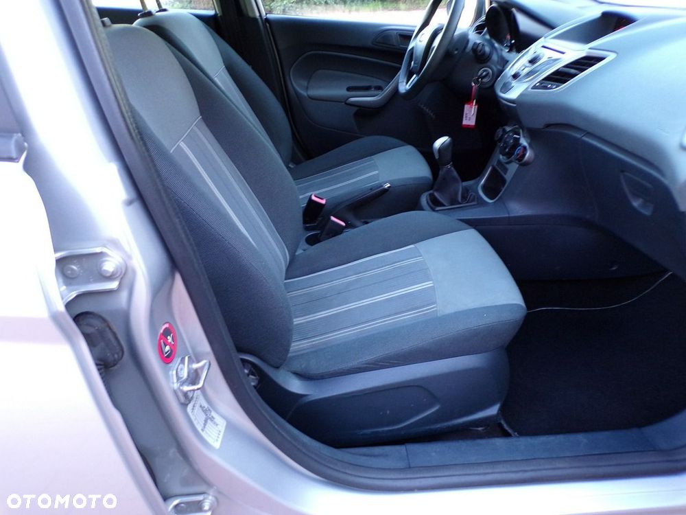 Ford Fiesta - 27