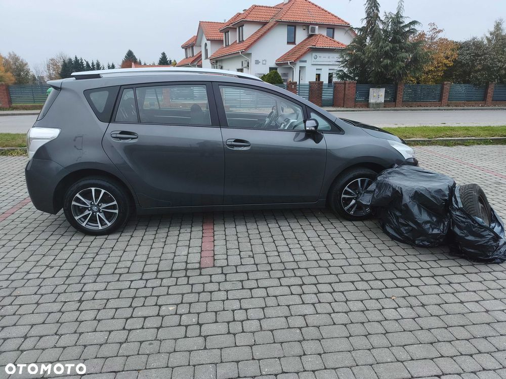 Toyota Verso - 4