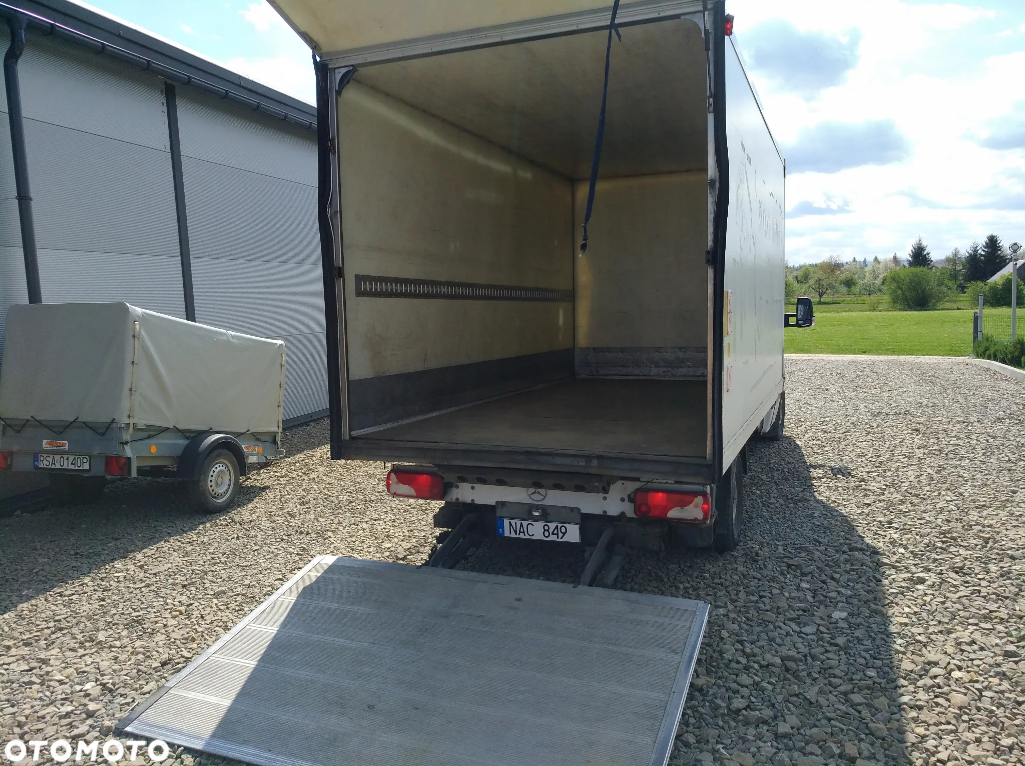 Mercedes-Benz Sprinter - 4
