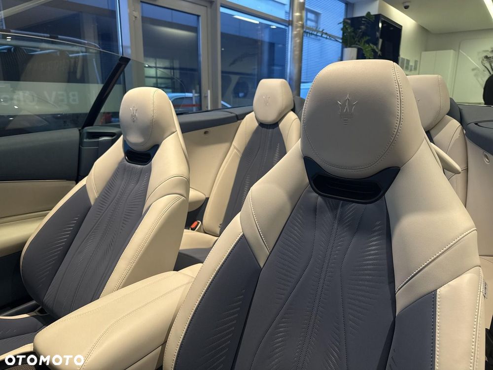 Maserati GranCabrio - 9