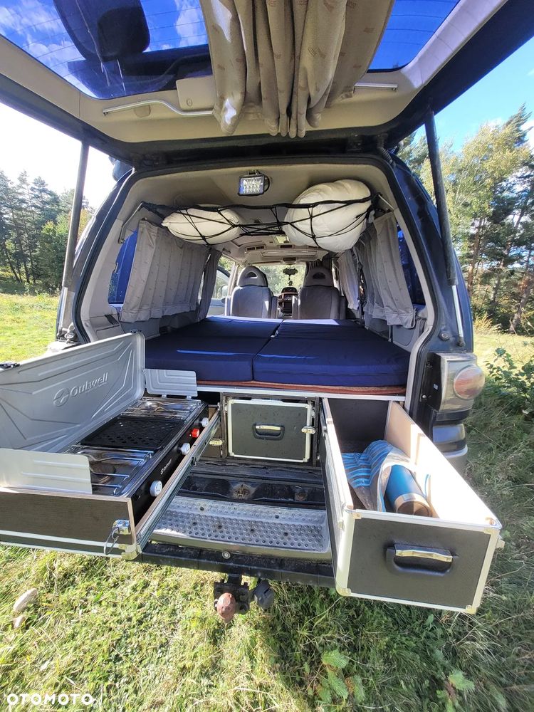 Mitsubishi Space Gear - 9