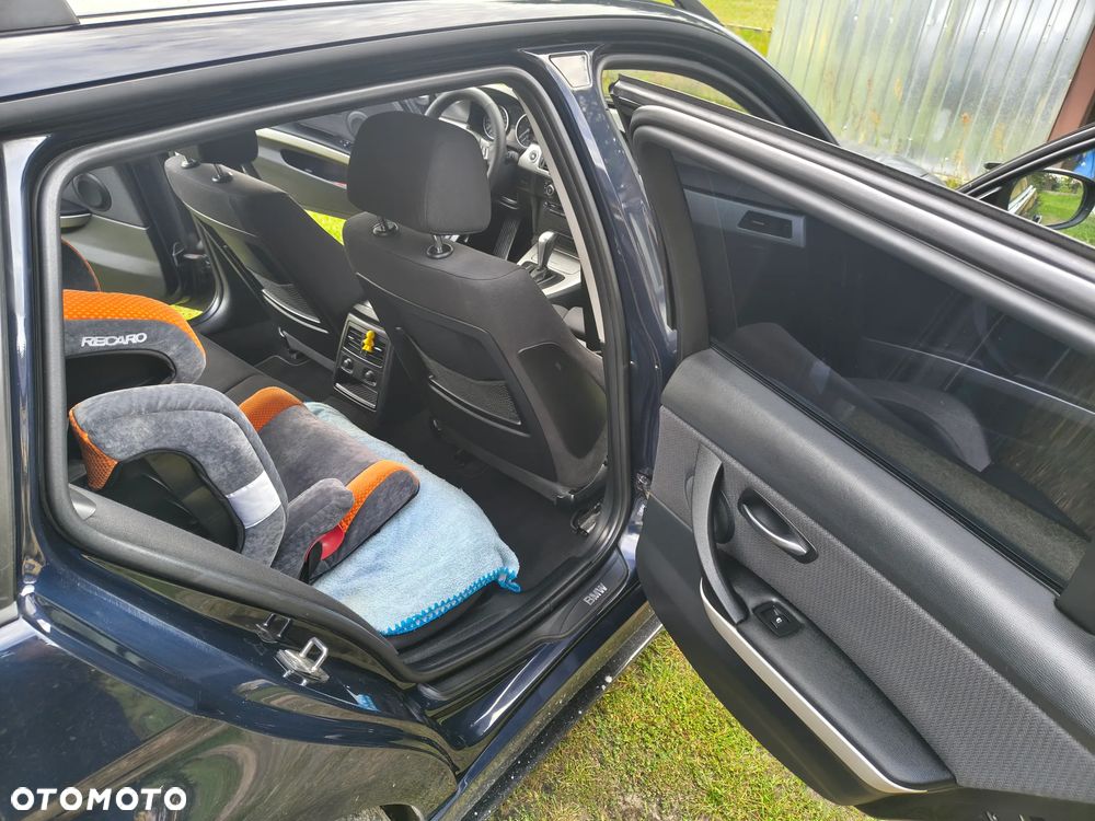 BMW Seria 3 318d DPF - 27